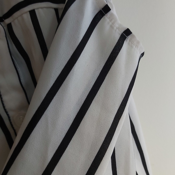 4/$25 Vertical stripes blouse, cold shoulder - Picture 6 of 7